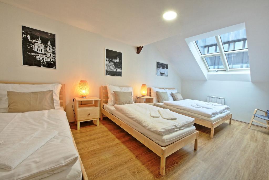 Nabo Apartments Prága Szoba fotó