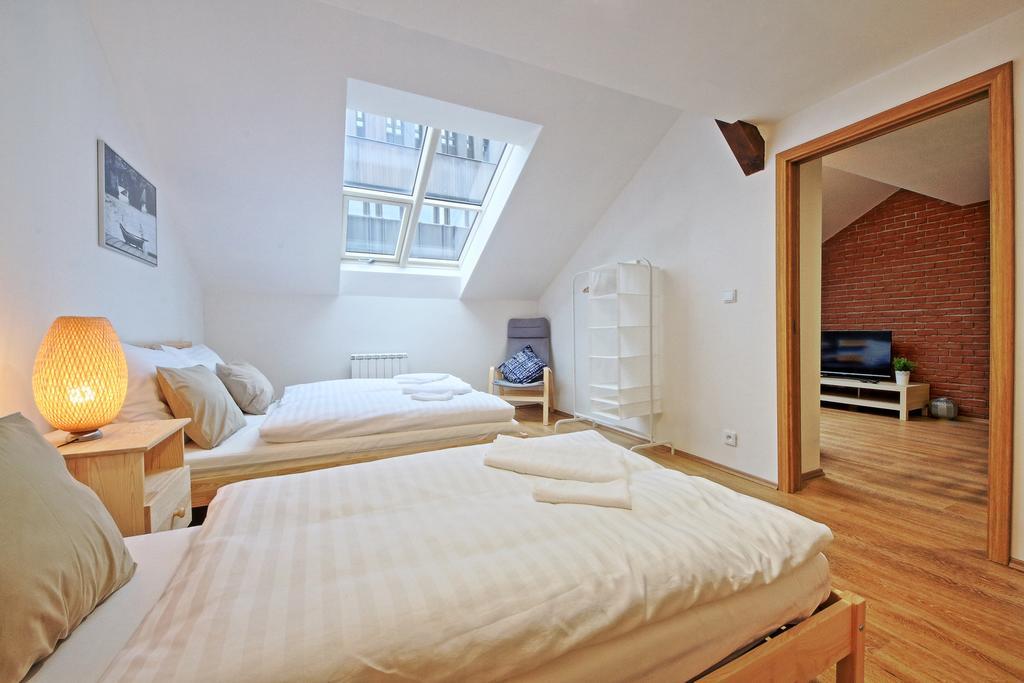 Nabo Apartments Prága Szoba fotó