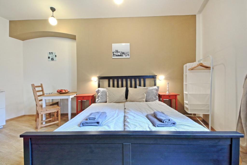 Nabo Apartments Prága Szoba fotó