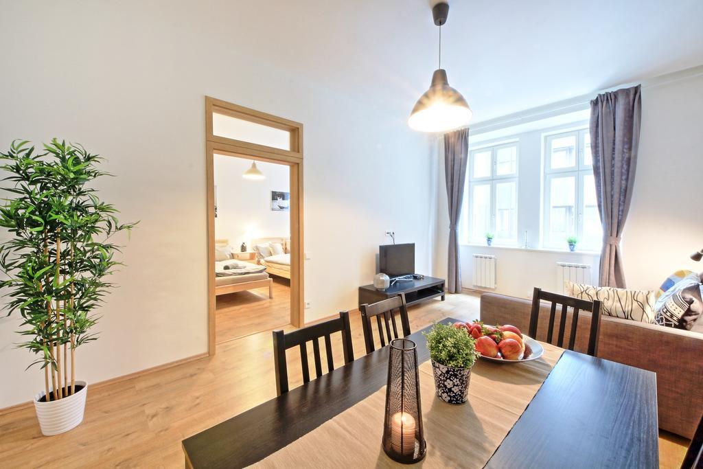 Nabo Apartments Prága Szoba fotó
