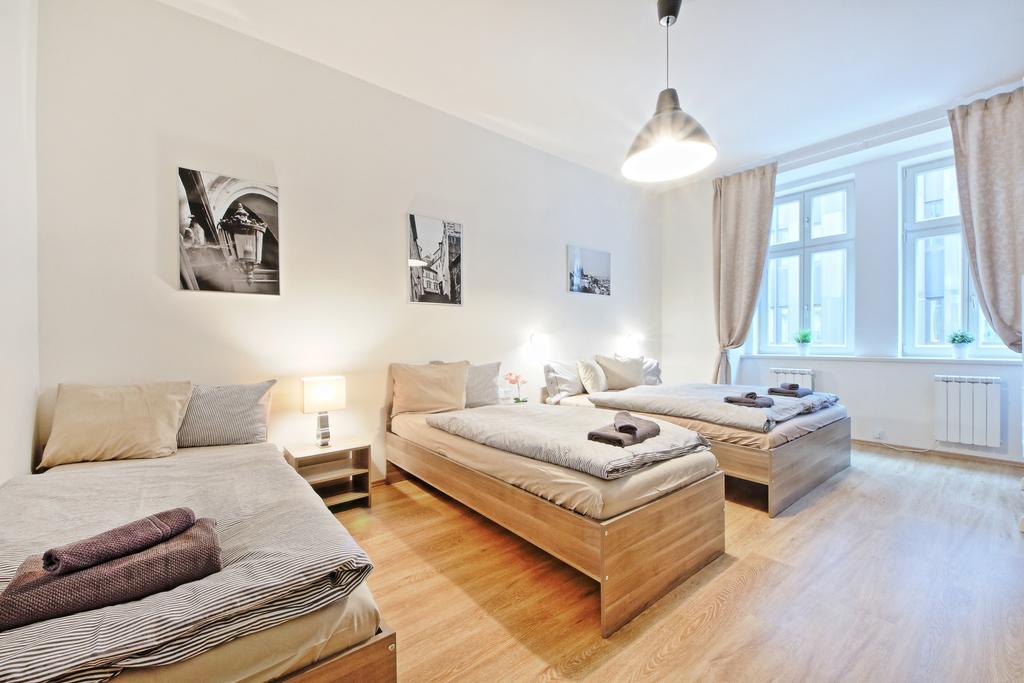 Nabo Apartments Prága Szoba fotó