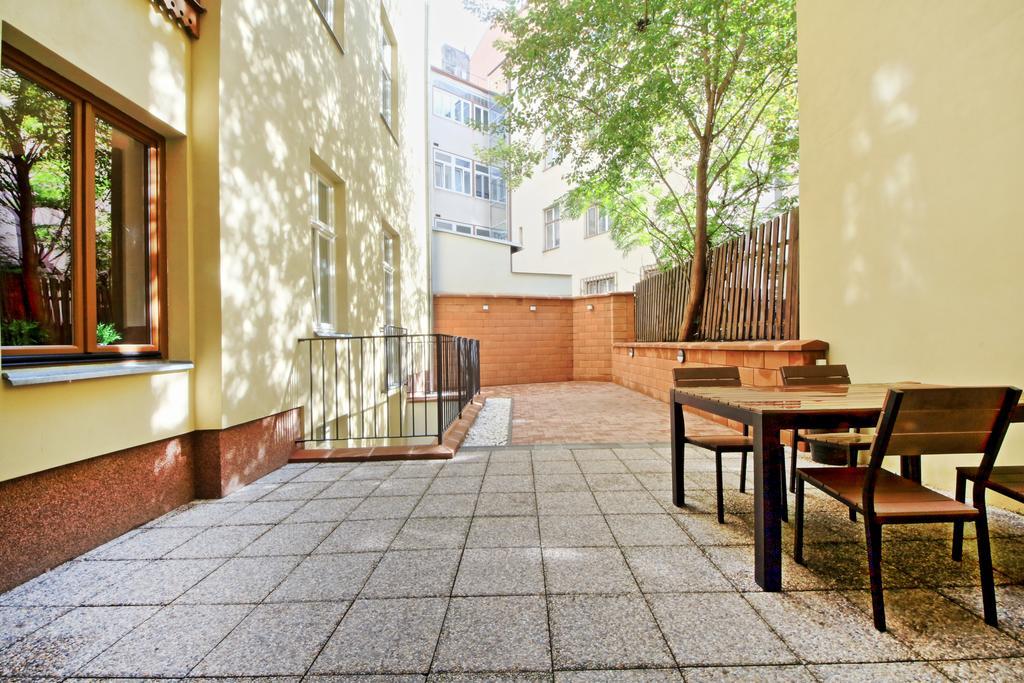 Nabo Apartments Prága Kültér fotó
